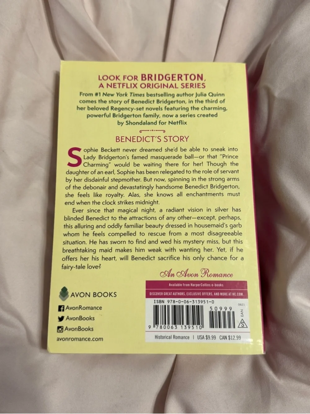 Bridgerton: An Offer From a Gentleman by Julia Quinn - Picture 3 of 4